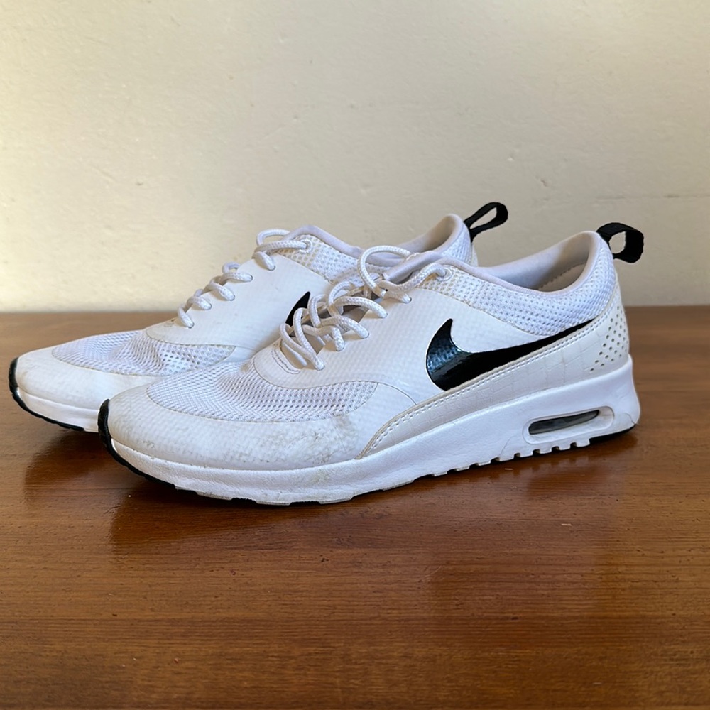 Nike Air Max Thea Women’s size 9 in white